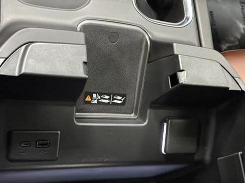 Used 2025 GMC Sierra 3500 Denali Ultimate AWD/4WD image 36