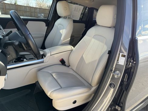 Used 2023 Mercedes-Benz GLA 250 4MATIC image 25