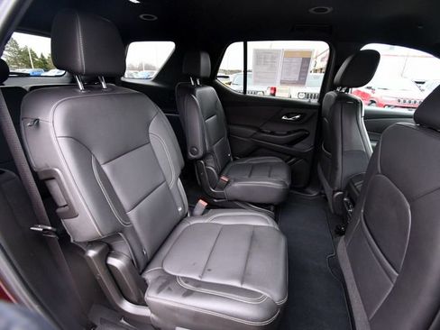 Used 2023 Chevrolet Traverse LT AWD/4WD image 19