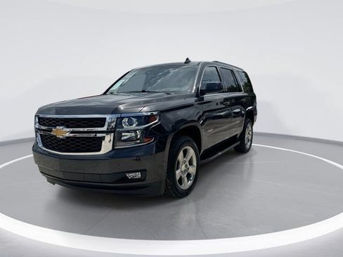 Used 2017 Chevrolet Tahoe LT w/ Luxury Package RWD image 9