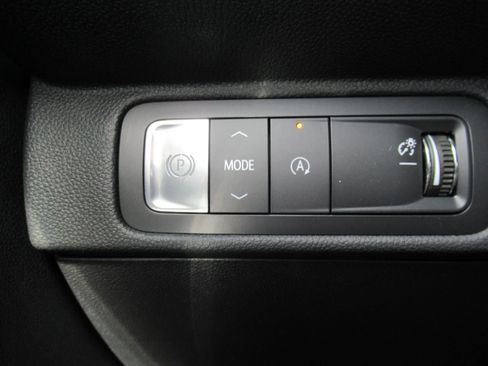 New 2026 Chevrolet Traverse High Country FWD image 21