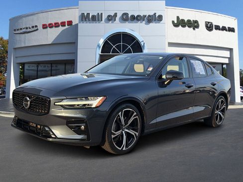 Used 2023 Volvo S60 B5 Core FWD image 1