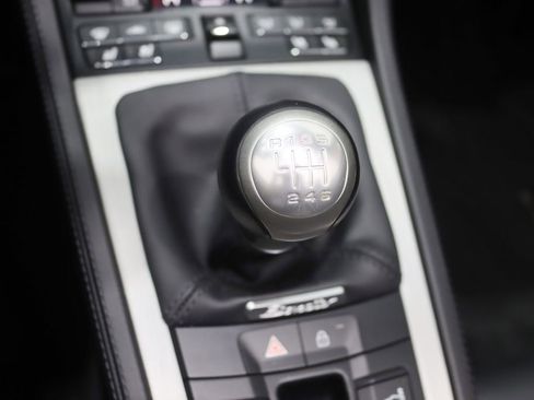 Used 2022 Porsche 718 Boxster RWD image 28