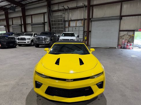 Used 2017 Chevrolet Camaro SS RWD image 21