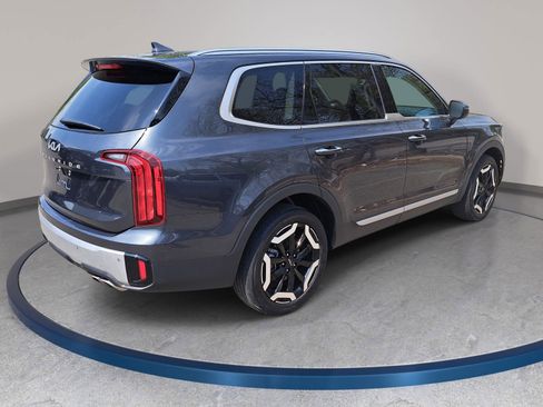 Used 2024 Kia Telluride S w/ S Sunroof Package FWD image 5