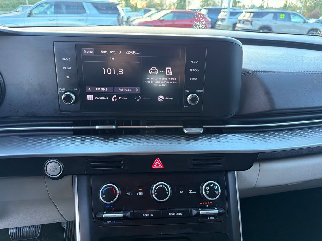 Used 2022 Kia Carnival LX FWD image 14