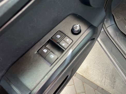 Certified 2020 Toyota Tacoma SR w/ SX Package image 12