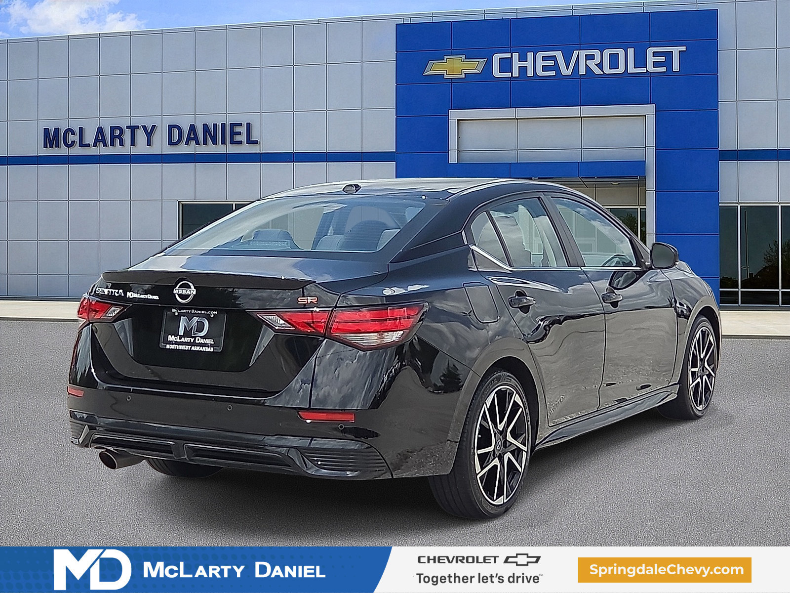 Used 2025 Nissan Sentra SR FWD image 5