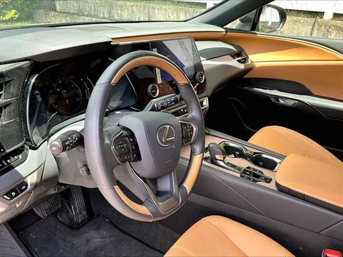 Used 2024 Lexus RX 350 Premium w/ Cold Area Package AWD/4WD image 8