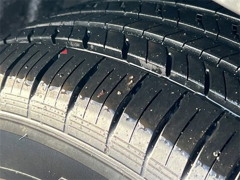 Certified 2022 Jeep Renegade Latitude w/ Convenience Group image 8