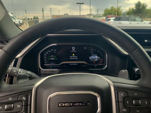 Used 2024 GMC Sierra 1500 Denali w/ Denali Reserve Package AWD/4WD image 10