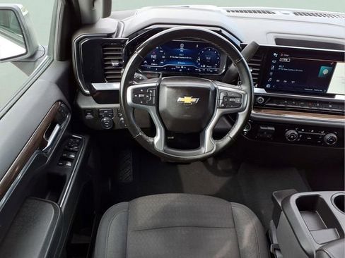 Used 2024 Chevrolet Silverado 1500 LT w/ Protection Package AWD/4WD image 4