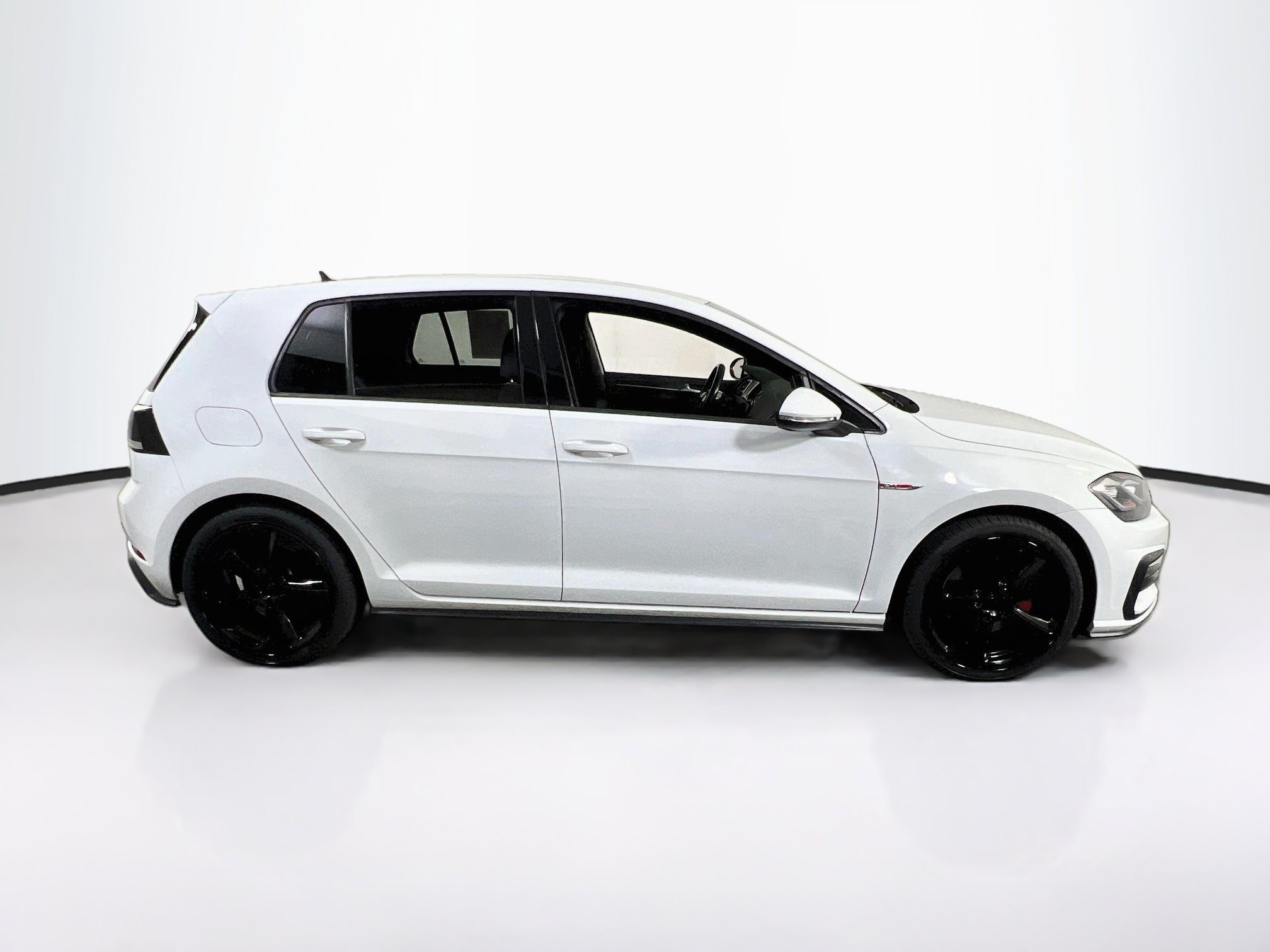 Used 2018 Volkswagen GTI S FWD image 4
