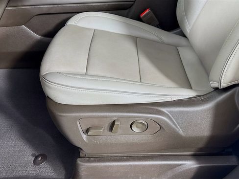 Used 2023 GMC Yukon SLT RWD image 22