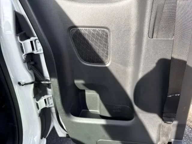 Used 2022 Nissan Frontier SV AWD/4WD image 19