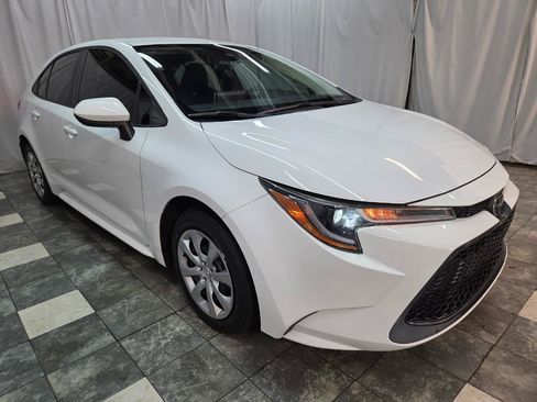 Used 2021 Toyota Corolla LE FWD image 1