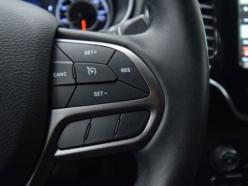 Used 2019 Jeep Cherokee Limited image 34