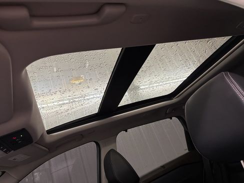 Used 2022 Nissan Rogue SL w/ SL Premium Package image 14