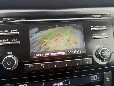 Used 2015 Nissan Rogue SV w/ SV Family Package image 20