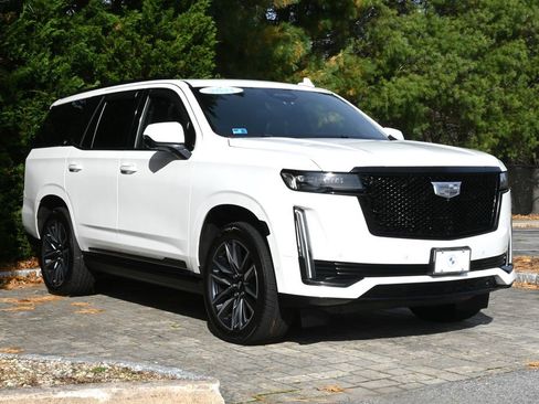 Used 2021 Cadillac Escalade Sport Platinum w/ Heavy-Duty Trailer Package image 9