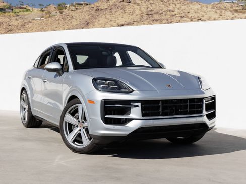 Certified 2026 Porsche Cayenne Coupe AWD/4WD image 9