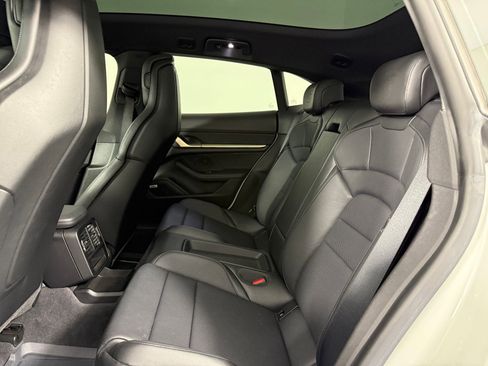 Used 2022 Porsche Taycan 4 Cross Turismo image 16