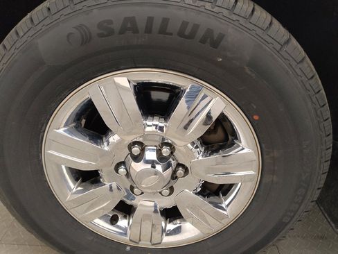 Used 2012 Ford F150 XLT w/ XLT Chrome Pkg image 31