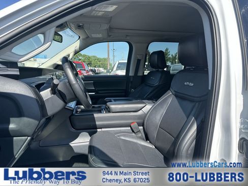 Used 2025 Ford Expedition Max Platinum AWD/4WD image 11