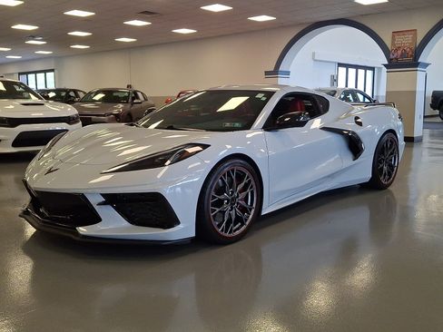 Used 2023 Chevrolet Corvette Stingray Coupe w/ Z51 Performance Package RWD image 3