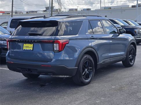 Used 2026 Ford Explorer Active RWD image 8