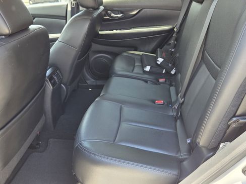 Used 2019 Nissan Rogue SL FWD image 5