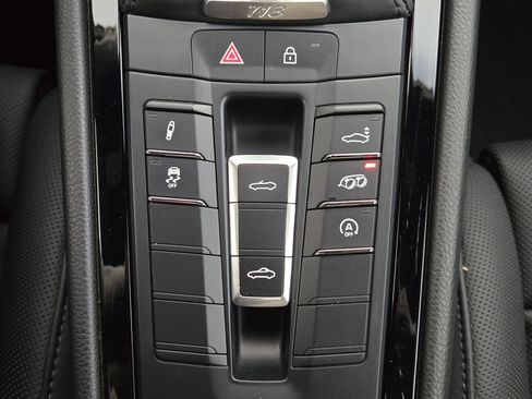 Used 2022 Porsche 718 Boxster image 22