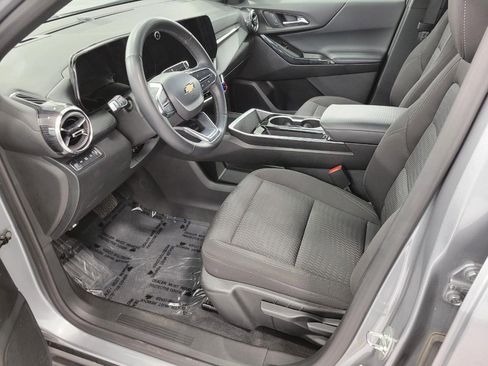 Used 2025 Chevrolet Equinox LT image 9