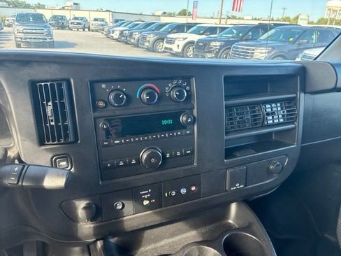 Used 2019 Chevrolet Express 2500 w/ Enhanced Convenience Package RWD image 11
