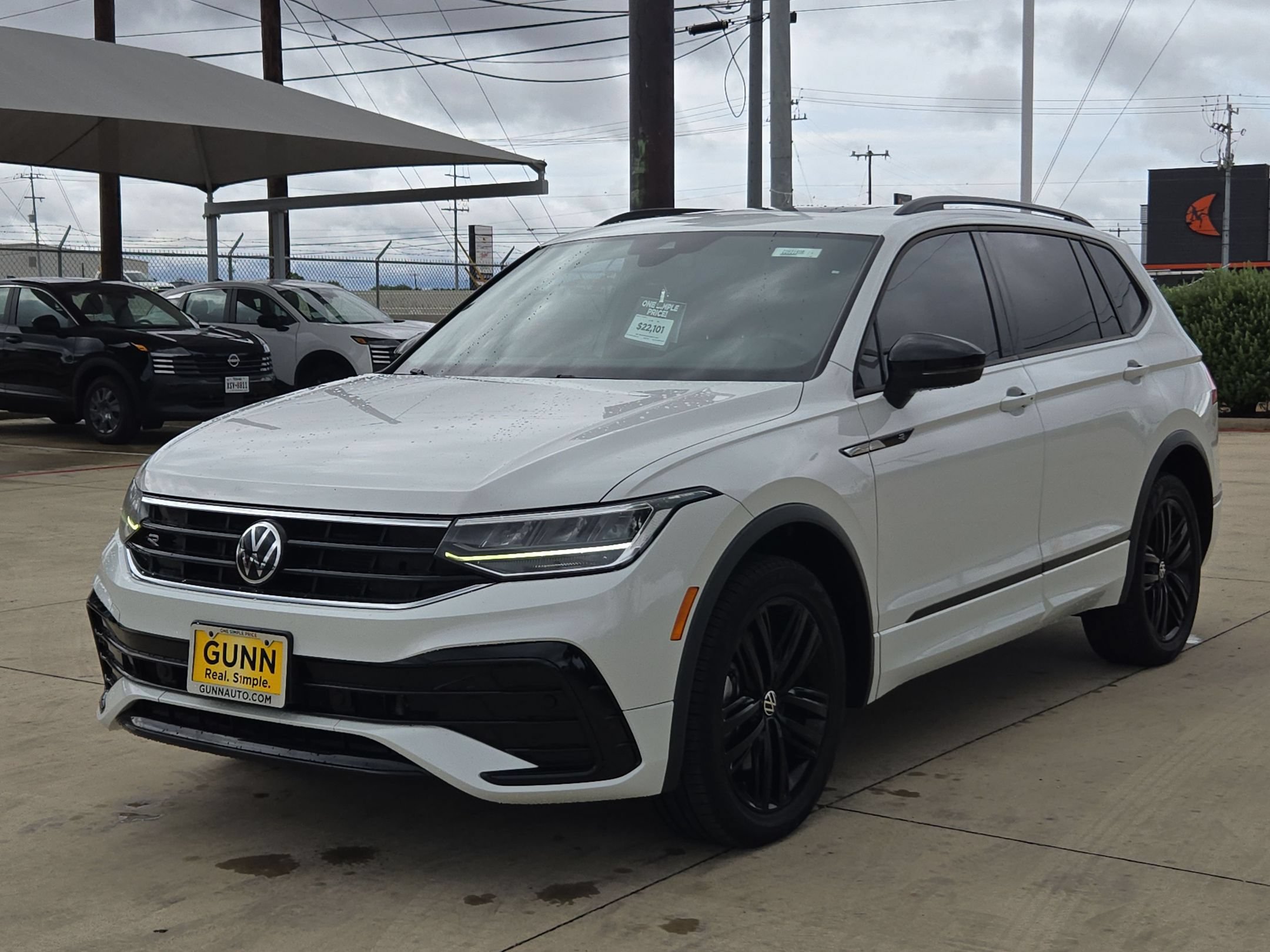 Used 2022 Volkswagen Tiguan SE R-Line FWD image 7