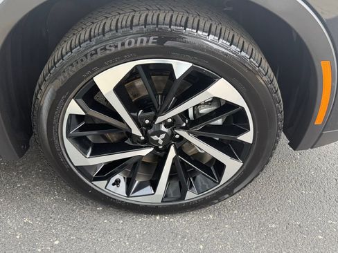 Used 2024 Mitsubishi Outlander SE AWD/4WD image 19