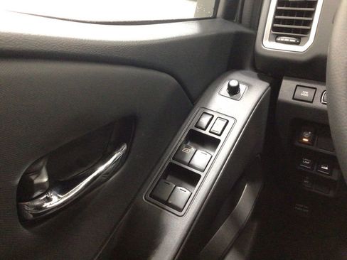 Used 2024 Nissan Frontier SL w/ Technology Package image 16