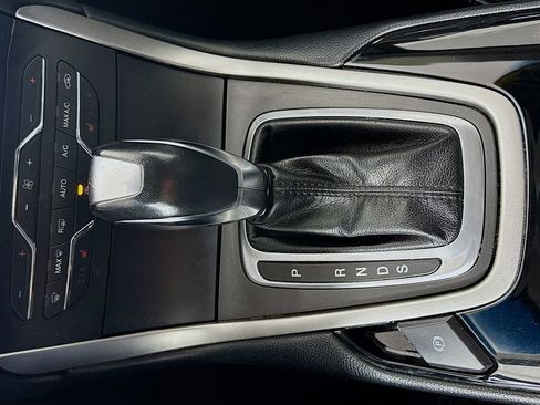 Used 2018 Ford Edge SEL w/ Equipment Group 201A image 17