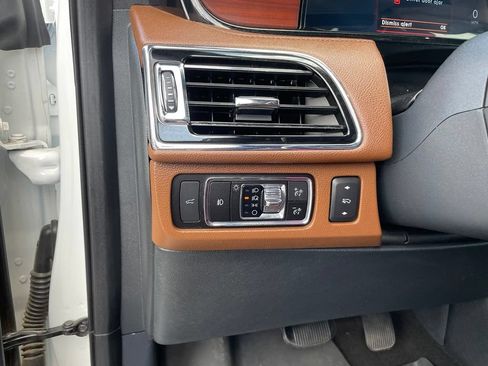 Used 2023 Lincoln Navigator L Reserve AWD/4WD image 13