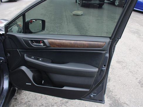 Used 2015 Subaru Outback 3.6R Limited image 15