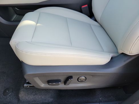 New 2025 Nissan Murano SL image 14