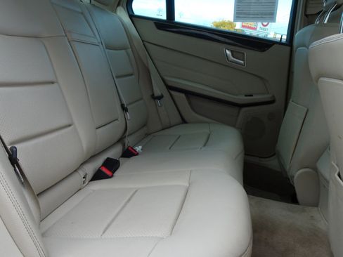 Used 2016 Mercedes-Benz E 350 4MATIC Sedan image 12