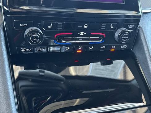 Certified 2023 Jeep Grand Cherokee L Laredo RWD image 21