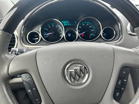 Used 2013 Buick Enclave Premium image 21