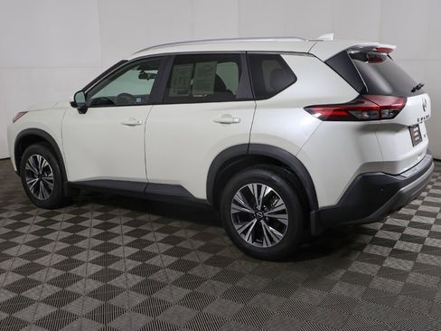 Used 2023 Nissan Rogue SV w/ SV Premium Package image 13