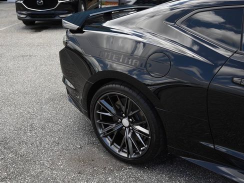 Used 2019 Chevrolet Camaro ZL1 RWD image 15