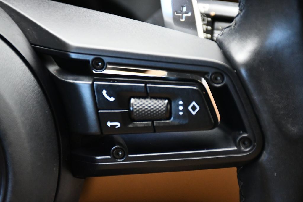 Certified 2023 Porsche Macan S AWD/4WD image 22