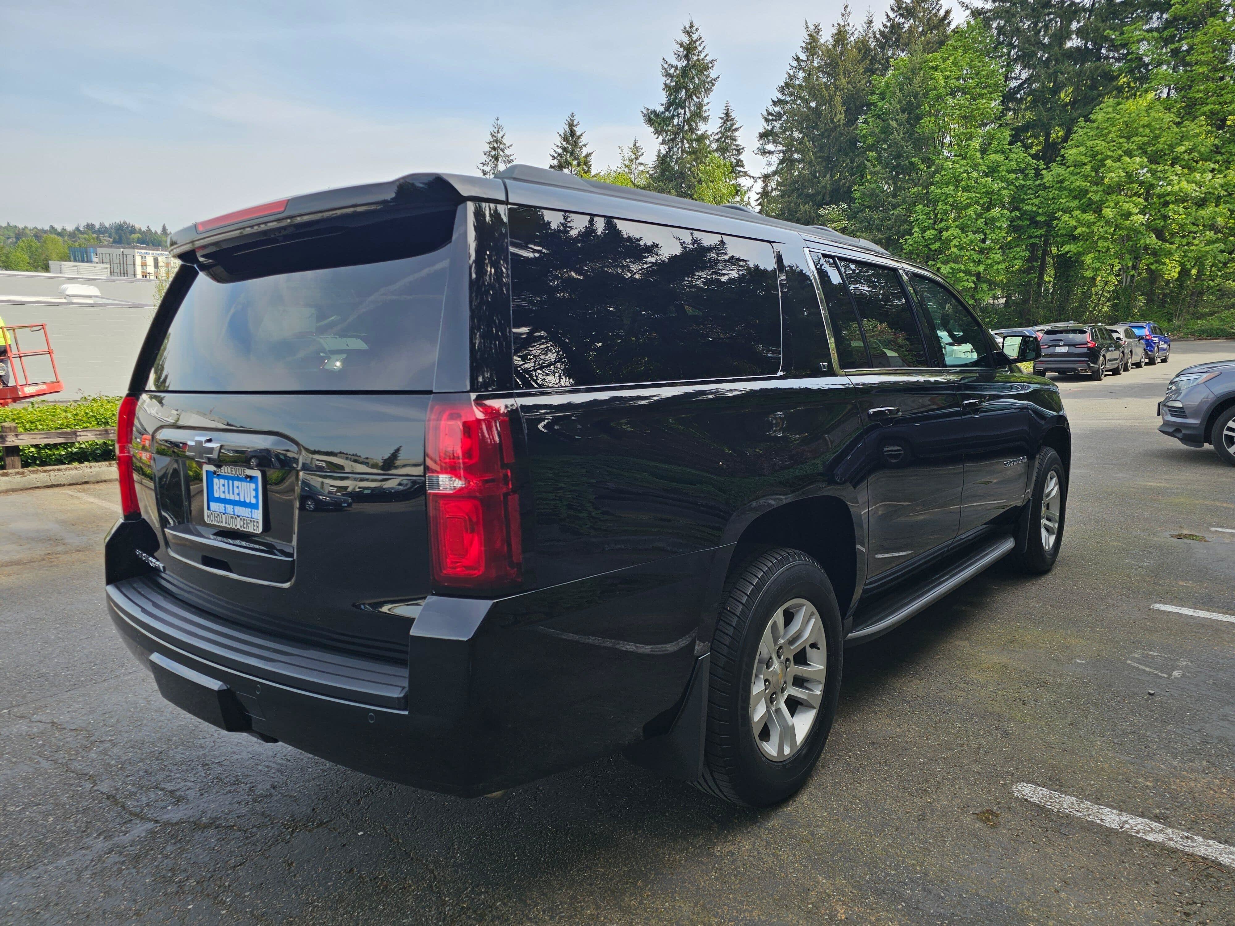 Used 2015 Chevrolet Suburban LT AWD/4WD image 7