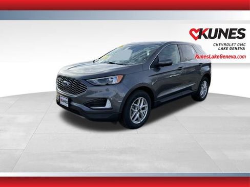 Used 2023 Ford Edge SEL image 9