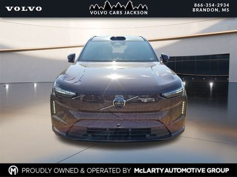 New 2025 Volvo EX90 Ultra image 2